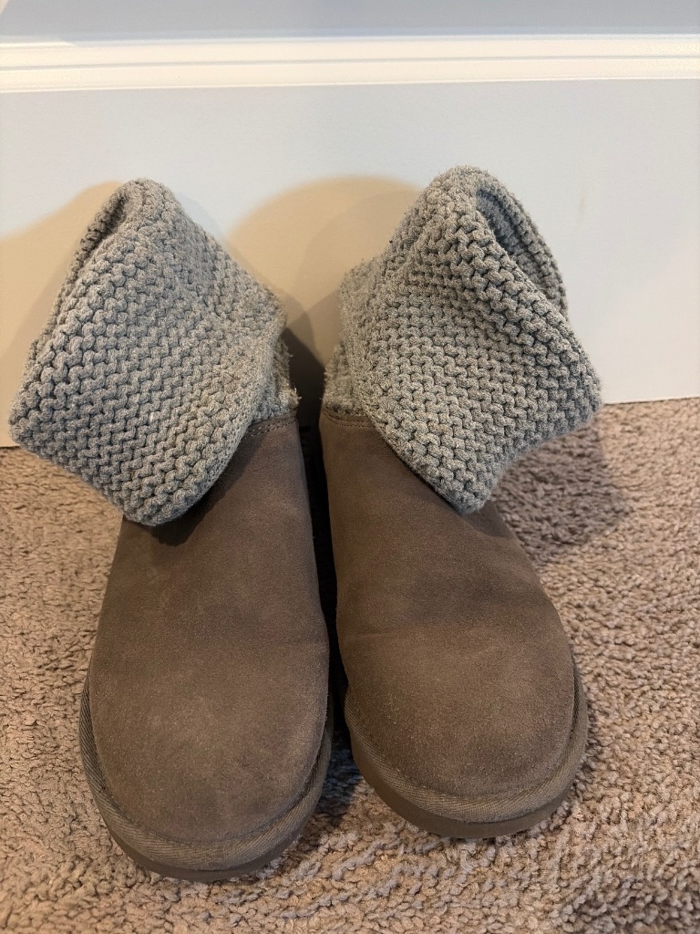 UGG Shaina boots